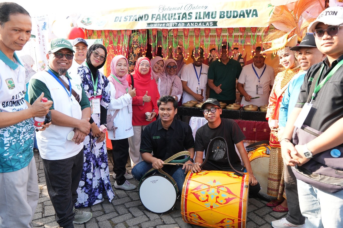 FIB Unand Meriahkan Dies Natalis ke-70 melalui Car Free Day dan Pengabdian kepada Masyarakat