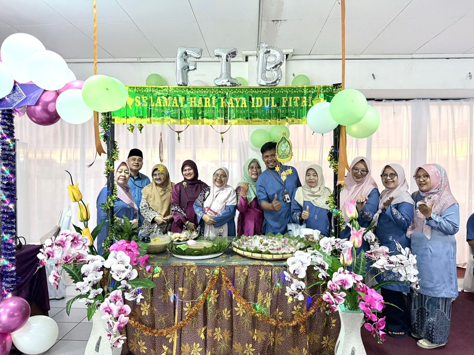 Sajikan Kuliner Tradisional, Stand FIB Unand Raih Juara II di Halalbihalal Unand 2026 