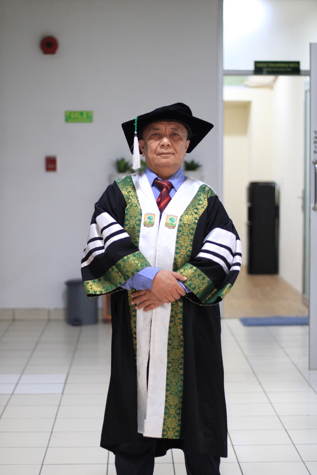 Prof. Dr. Oktavianus, M.Hum.